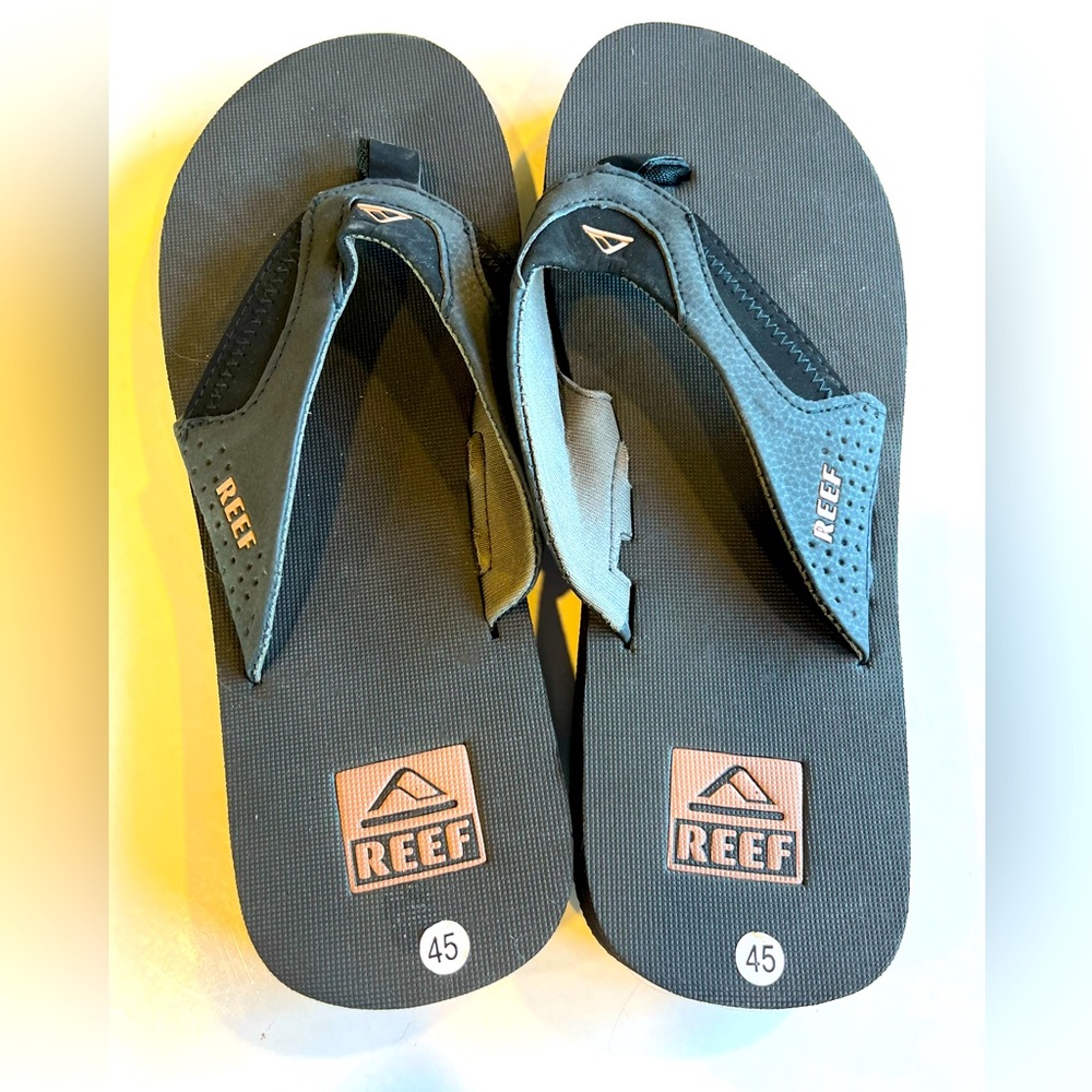 Reef Mens Sz.US 11/ EU 45 Fanning Flip Flop (No Bottle Opener)Black W/Brown NWOT